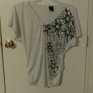 Floral print t shirt